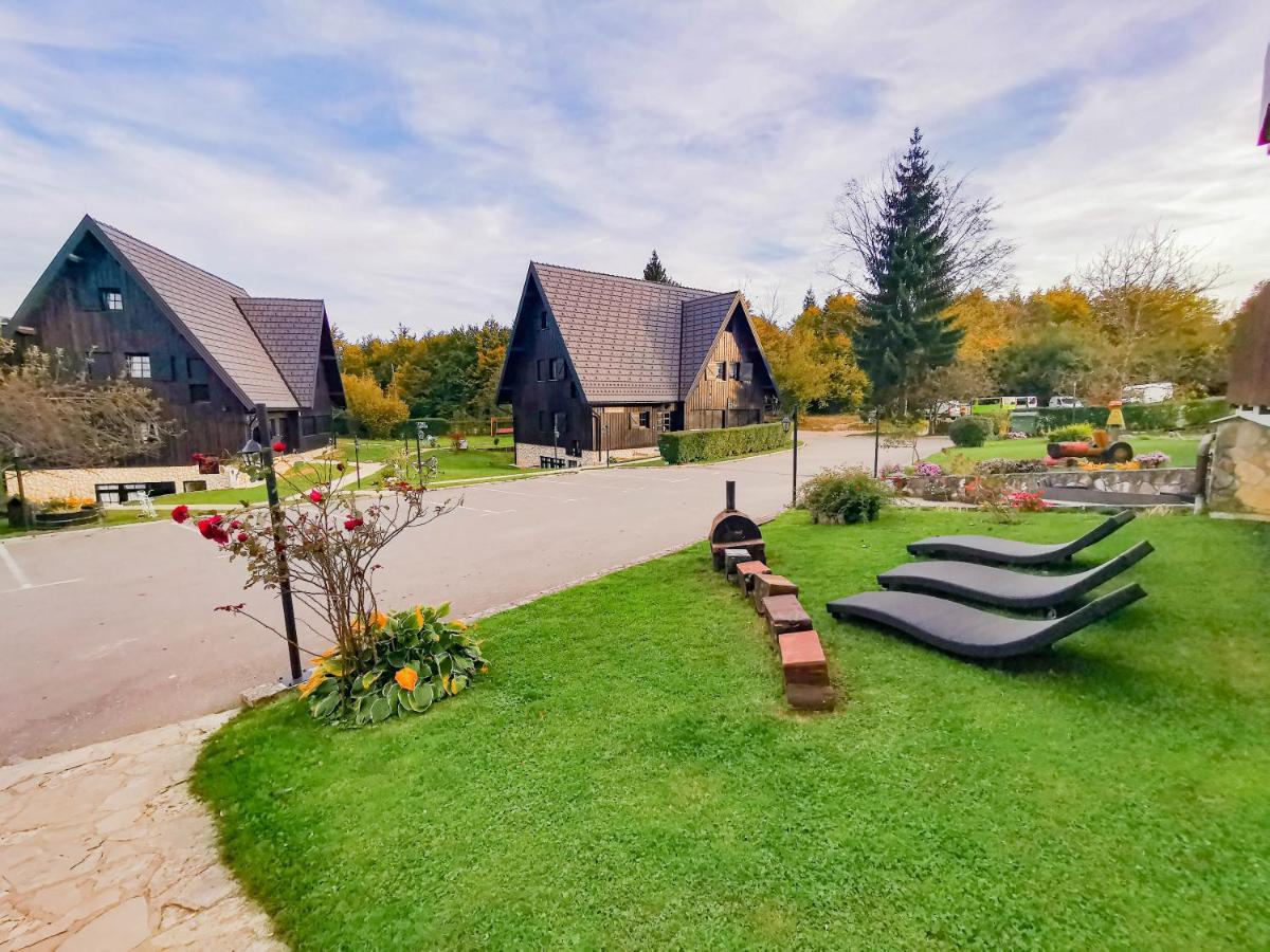 Hotel Plitvice Luxury Etno Garden à Plitvička Jezera Extérieur photo